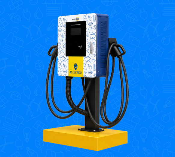 Técnico ICE instalando supresor eléctrico